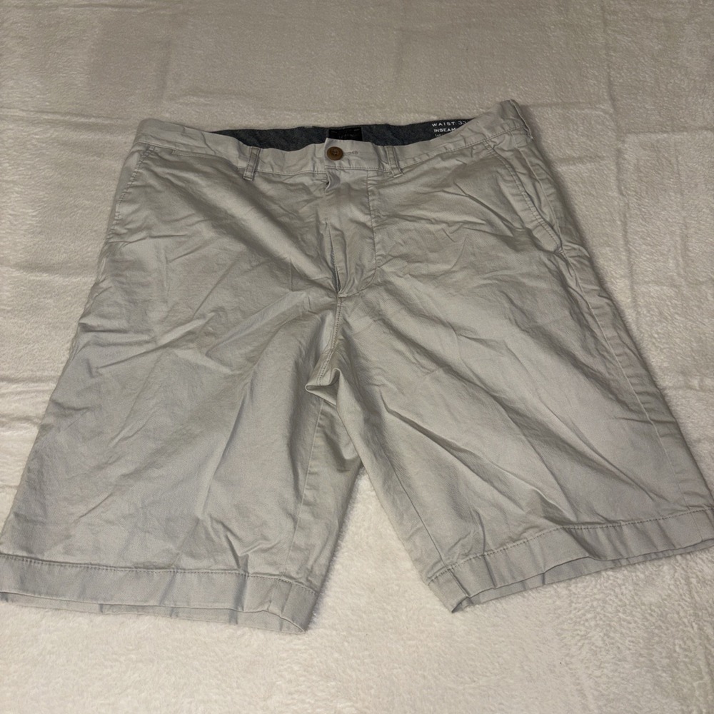 J Crew Mens Chino Shorts Size 33 Khaki Flat Front 10.5 Inseam Casual